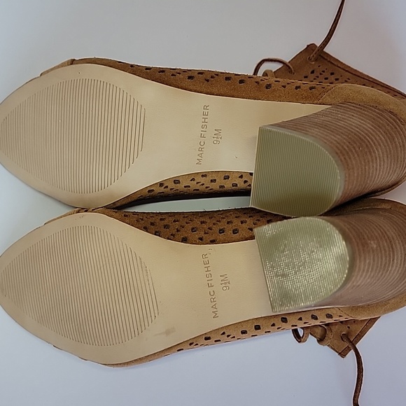 MARC FISHER OPEN TOE BOOTIE/ 9.5 - Picture 5 of 7